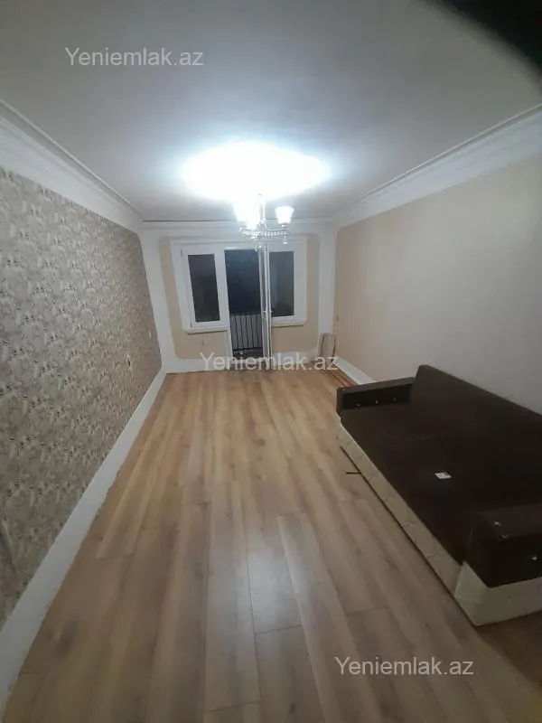 Satılır 1 otaqlı köhnə tikili 32 m²