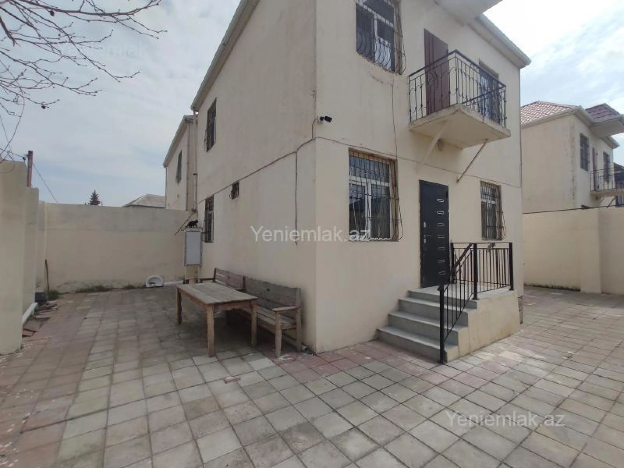 Satılır 4 otaqlı həyət evi 150 m²