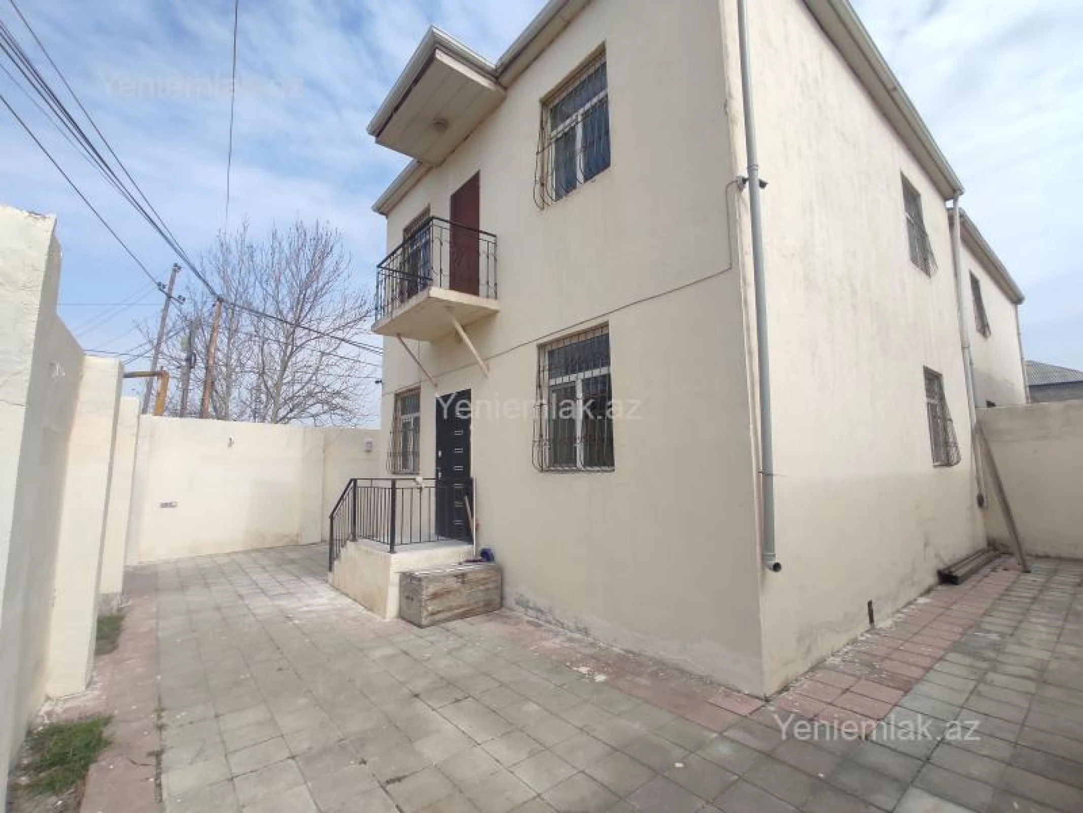 Satılır 4 otaqlı həyət evi 150 m²