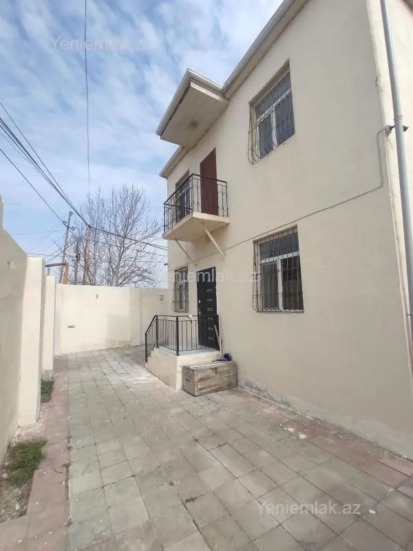 Satılır 4 otaqlı həyət evi 150 m²