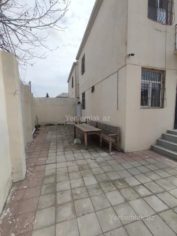 Satılır 4 otaqlı həyət evi 150 m²