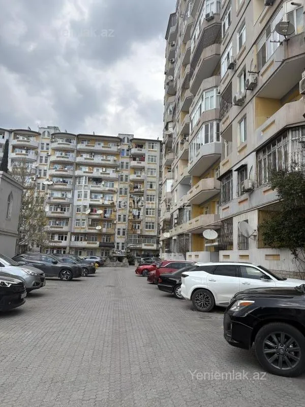 Satılır 4 otaqlı obyekt 125 m²