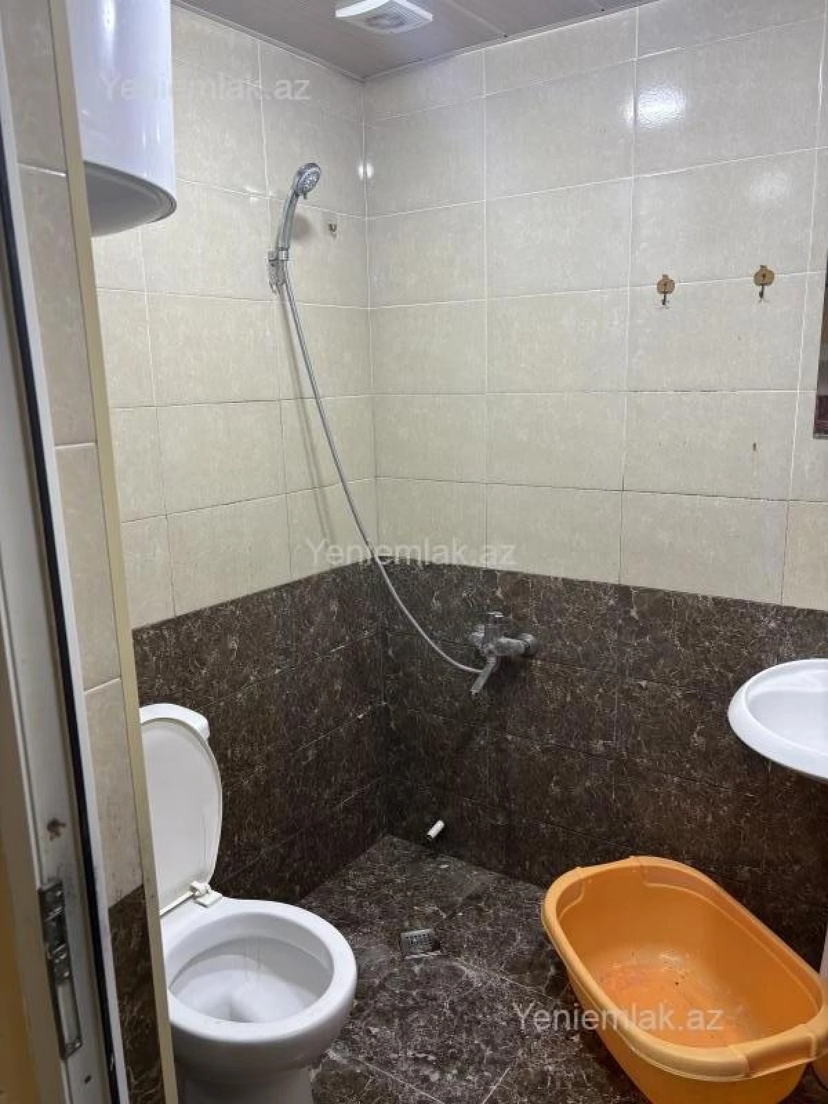 Satılır 4 otaqlı obyekt 125 m²