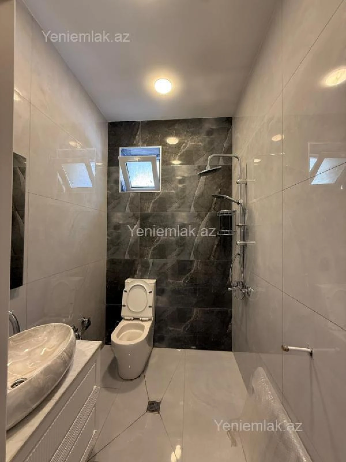 Satılır 4 otaqlı həyət evi 130 m²