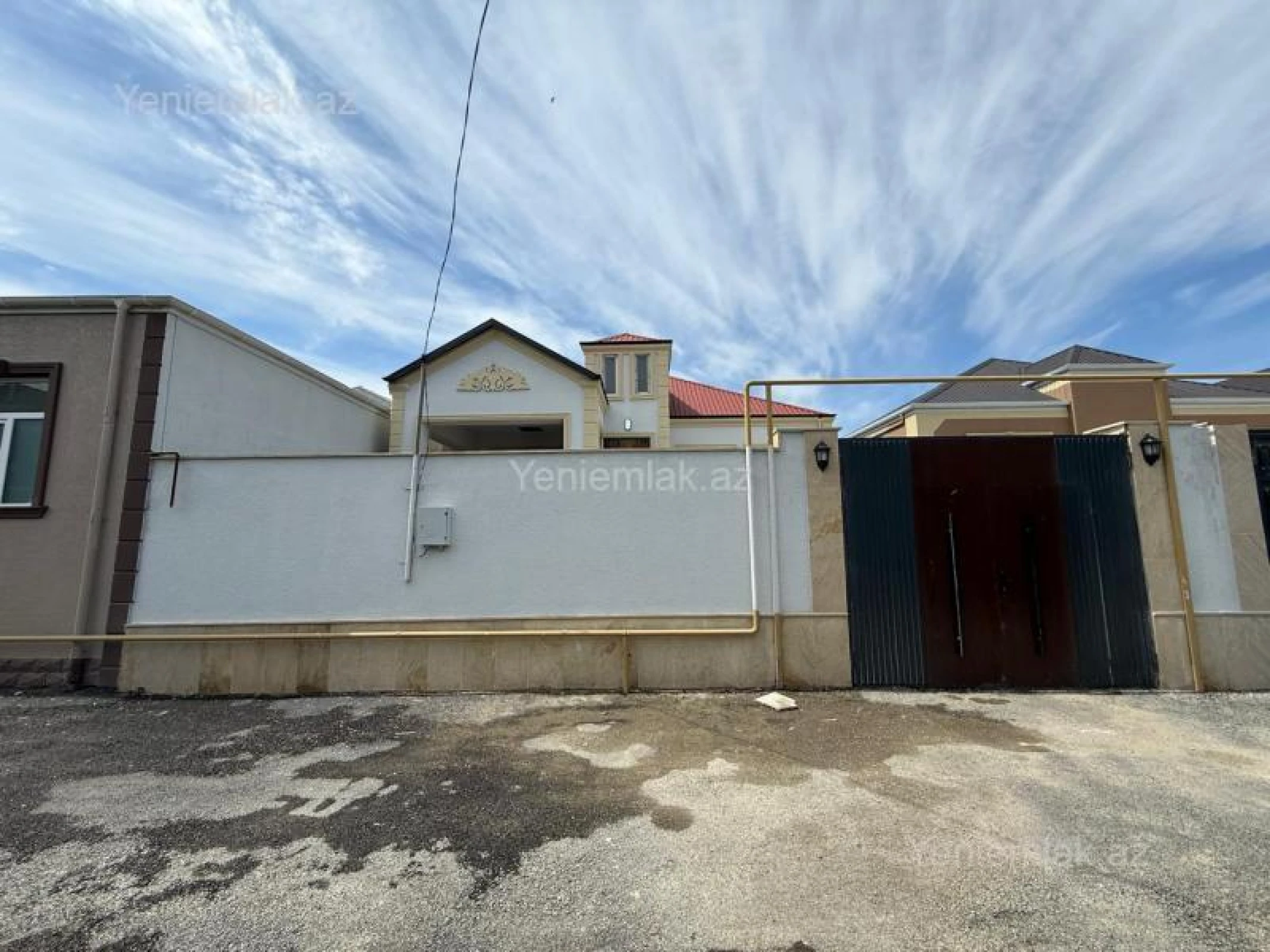 Satılır 4 otaqlı həyət evi 130 m²