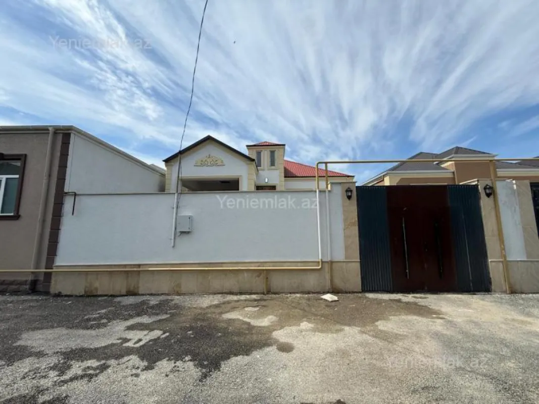 Satılır 4 otaqlı həyət evi 130 m²