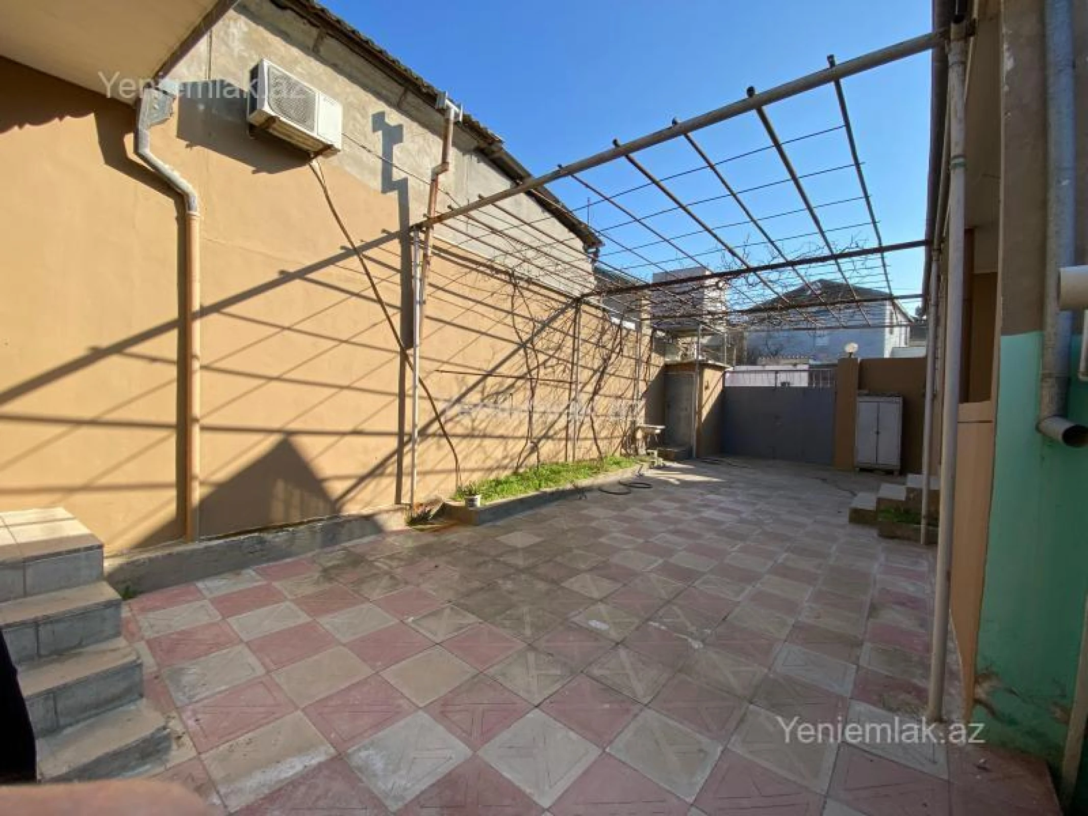 Satılır 5 otaqlı həyət evi 120 m²