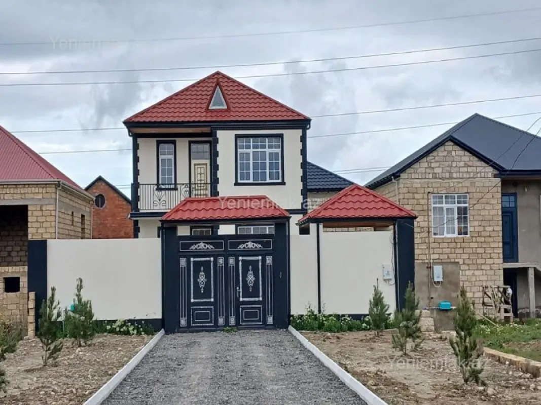 Satılır 5 otaqlı həyət evi 180 m²