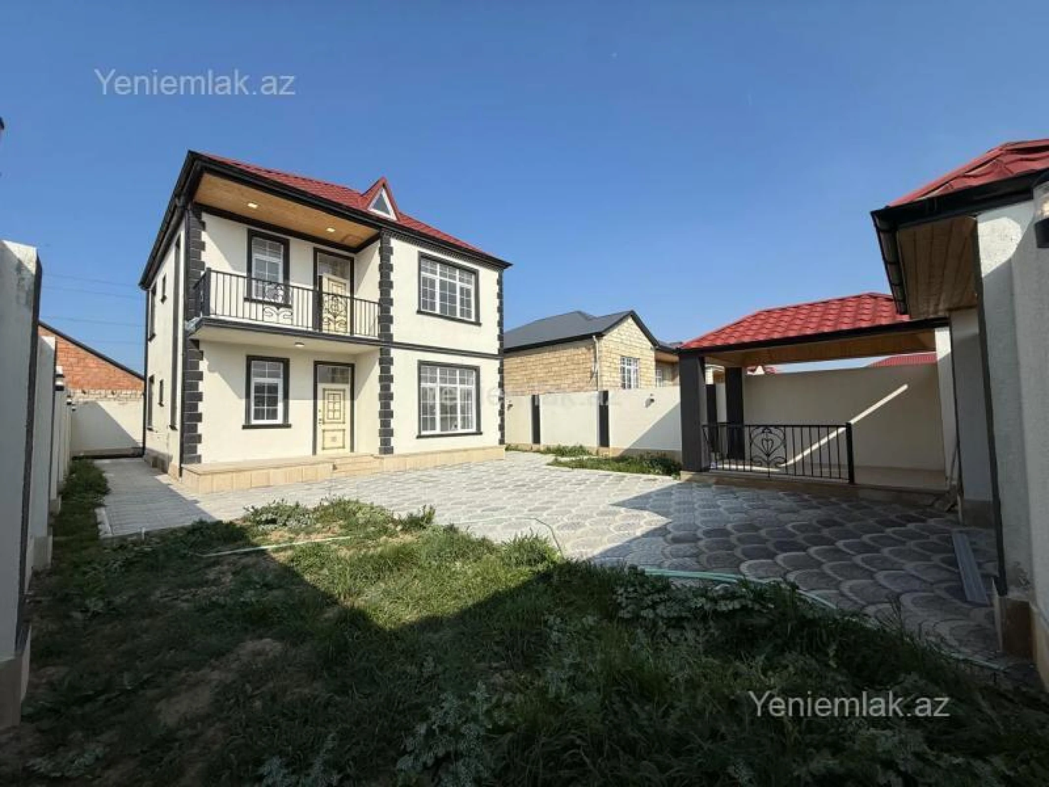 Satılır 5 otaqlı həyət evi 180 m²