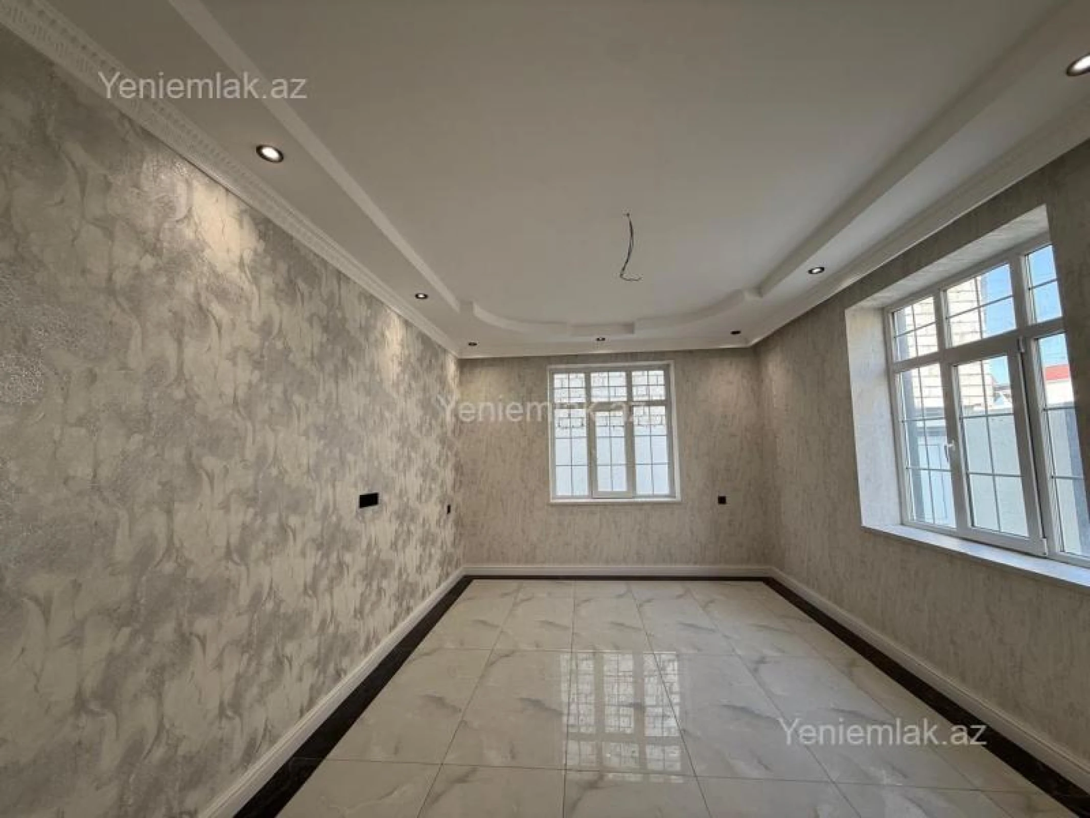 Satılır 5 otaqlı həyət evi 180 m²