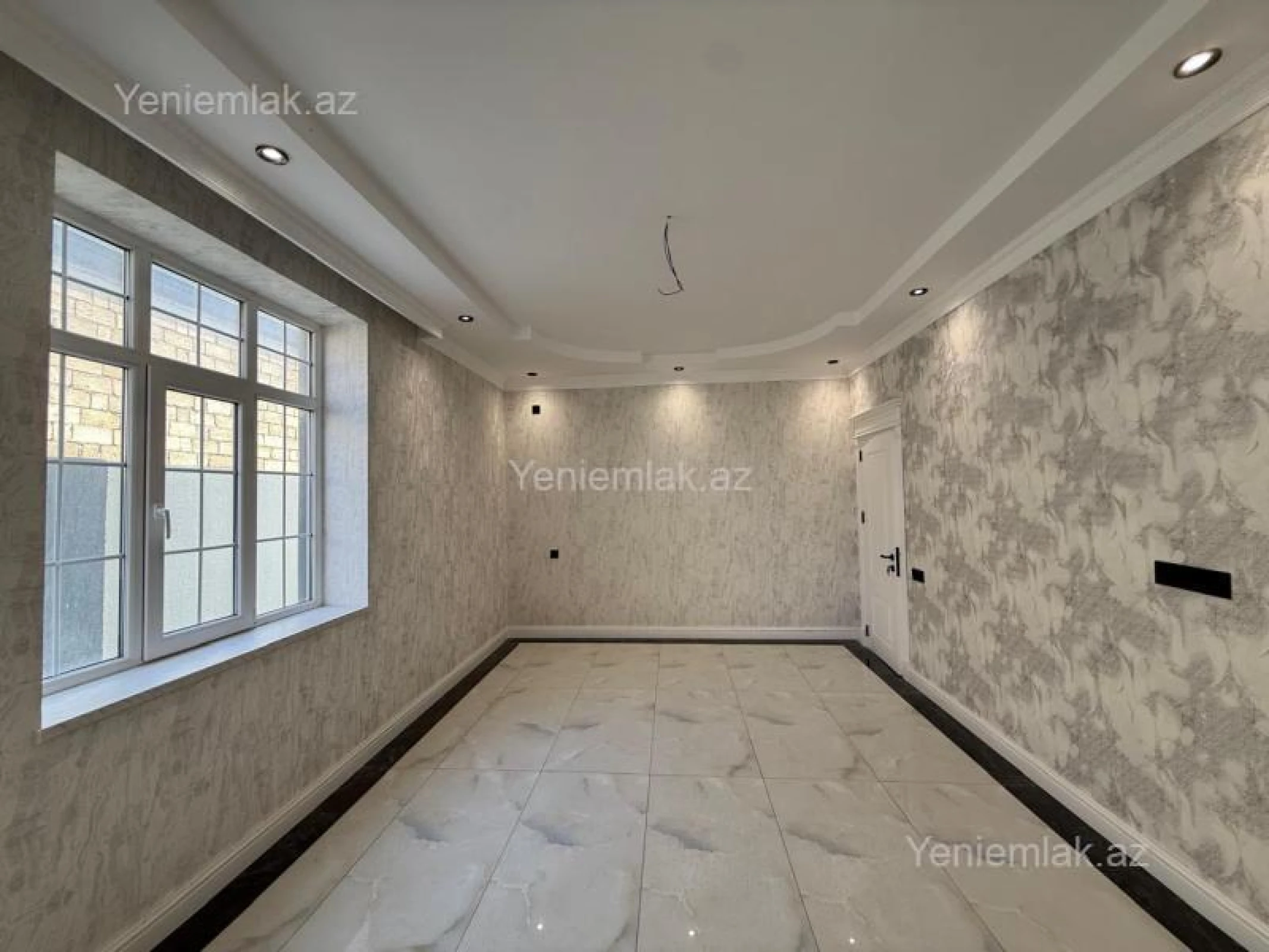 Satılır 5 otaqlı həyət evi 180 m²