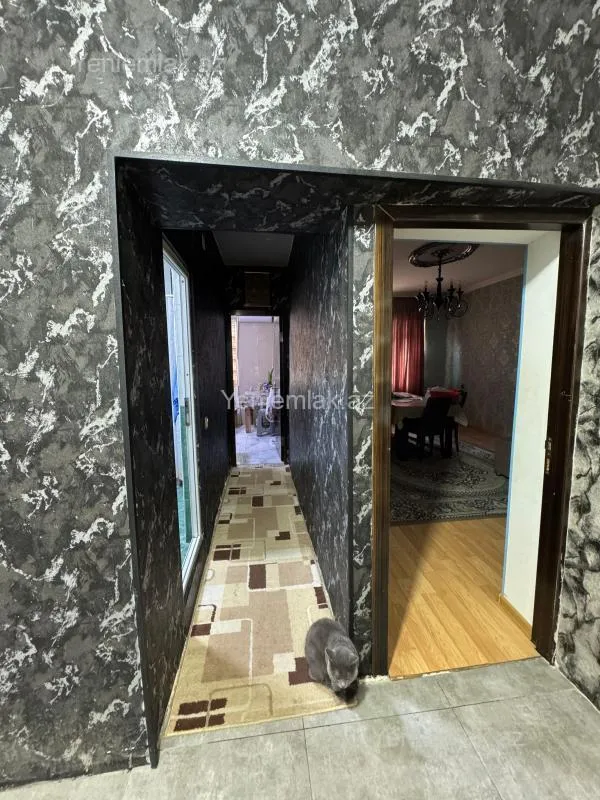 Satılır 2 otaqlı köhnə tikili 55 m²