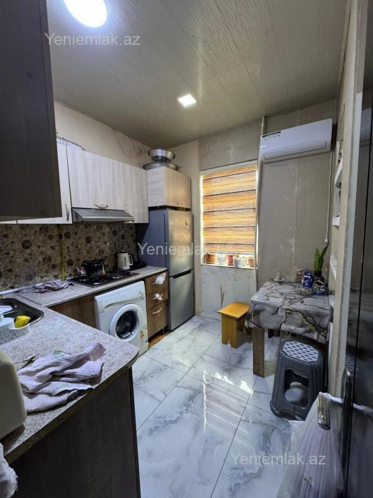 Satılır 2 otaqlı köhnə tikili 55 m²