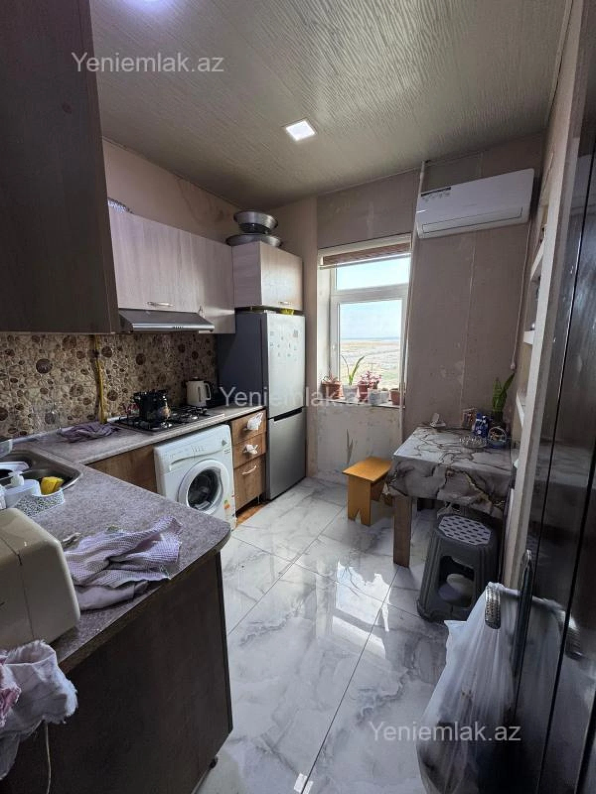 Satılır 2 otaqlı köhnə tikili 55 m²