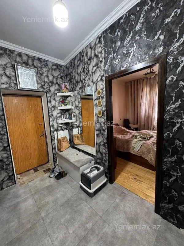 Satılır 2 otaqlı köhnə tikili 55 m²