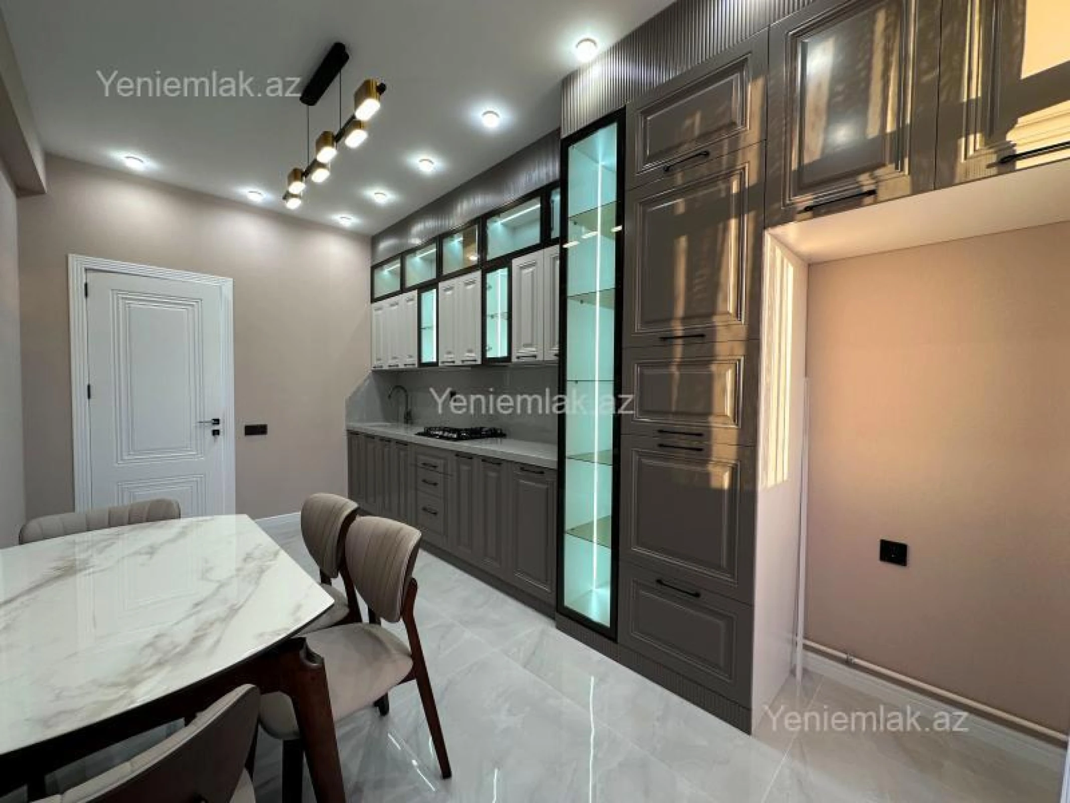 Satılır 3 otaqlı yeni tikili 105 m²