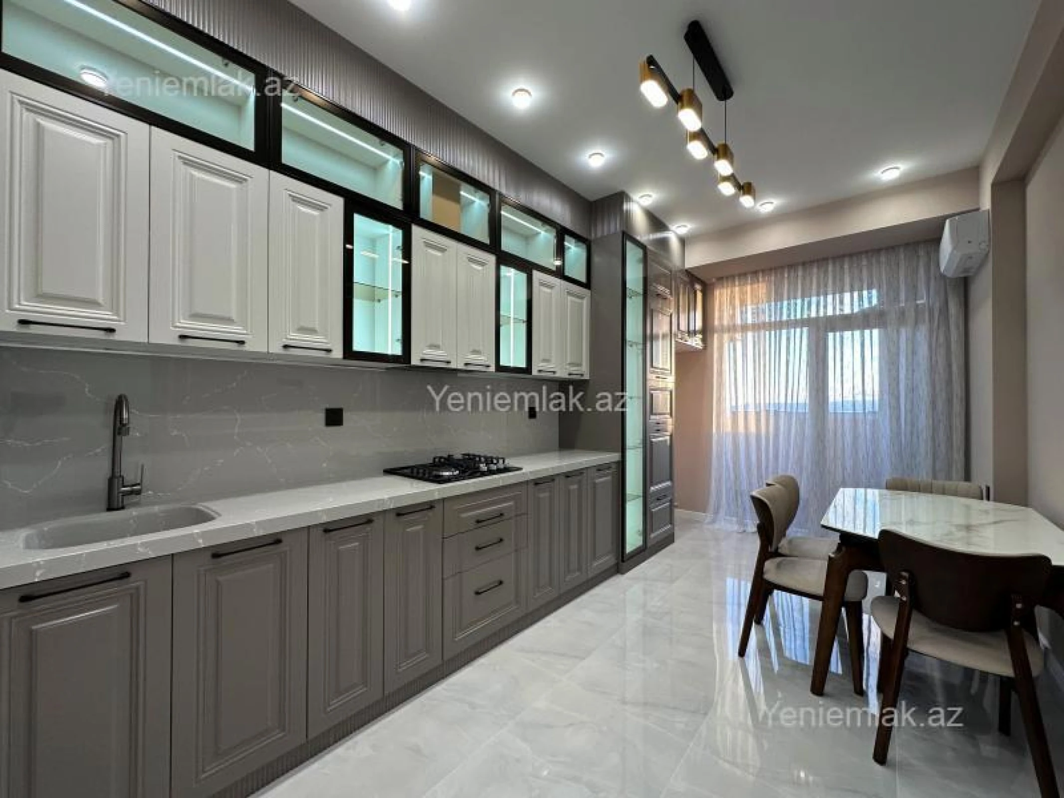 Satılır 3 otaqlı yeni tikili 105 m²