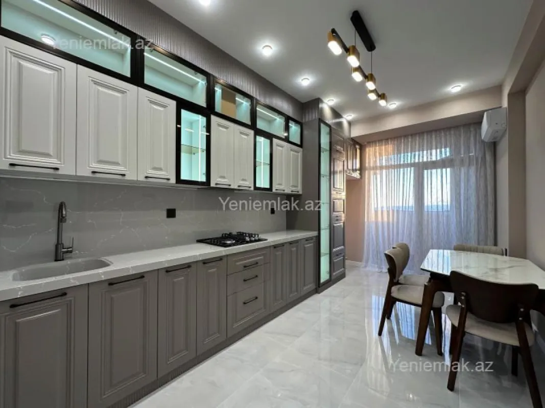 Satılır 3 otaqlı yeni tikili 105 m²