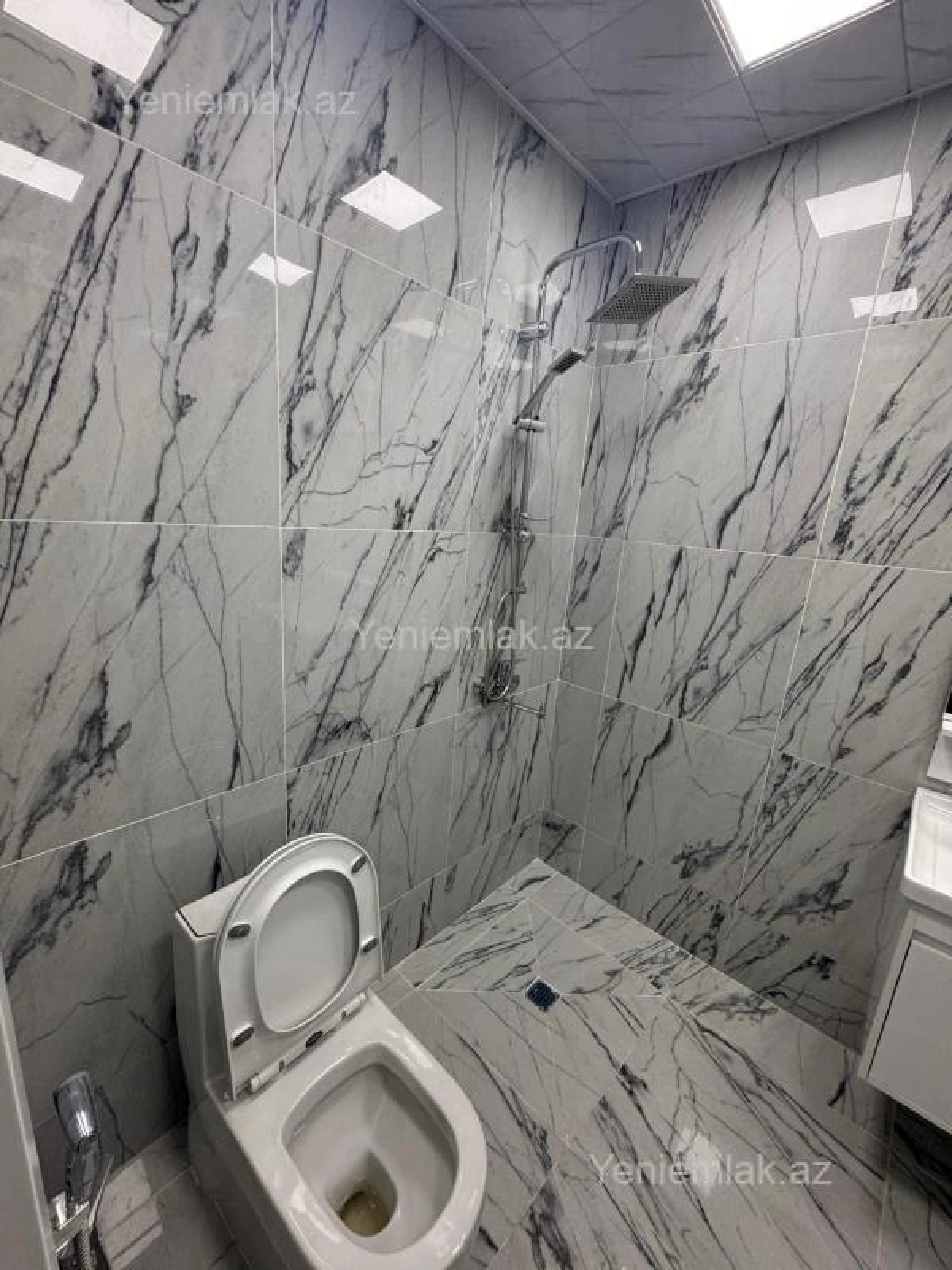 Satılır 3 otaqlı yeni tikili 86 m²