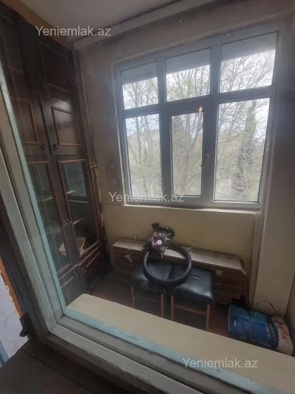 Satılır 2 otaqlı köhnə tikili 55 m²