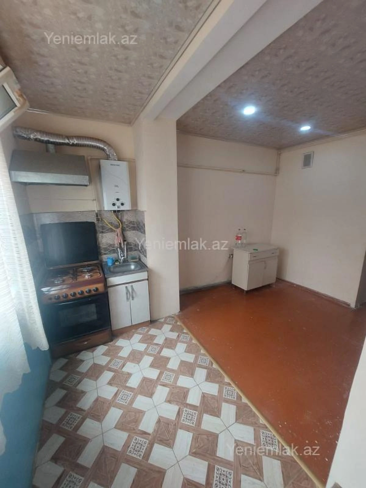 Satılır 2 otaqlı köhnə tikili 55 m²