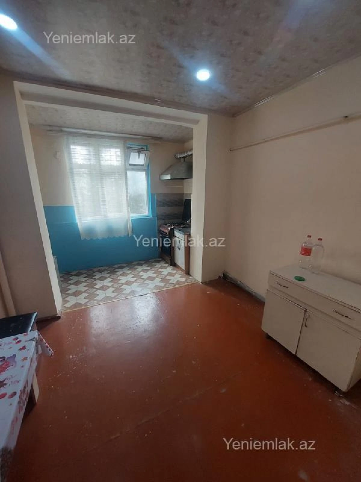 Satılır 2 otaqlı köhnə tikili 55 m²