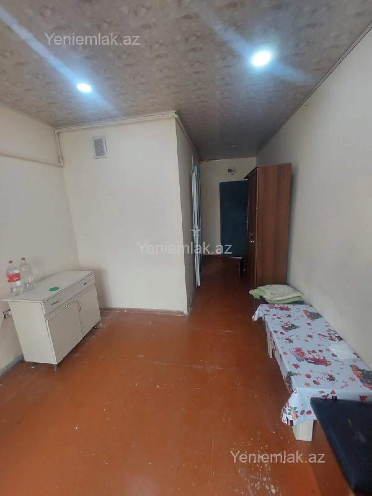 Satılır 2 otaqlı köhnə tikili 55 m²