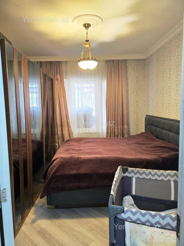 Satılır 2 otaqlı köhnə tikili 60 m²
