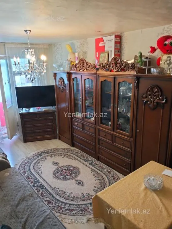 Satılır 1 otaqlı köhnə tikili 31 m²