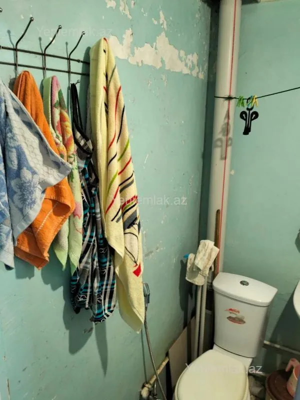 Satılır 1 otaqlı köhnə tikili 31 m²