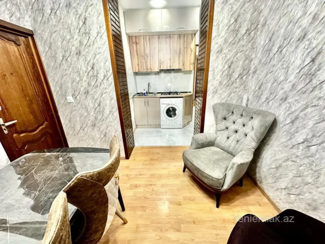 Satılır 2 otaqlı köhnə tikili 52 m²