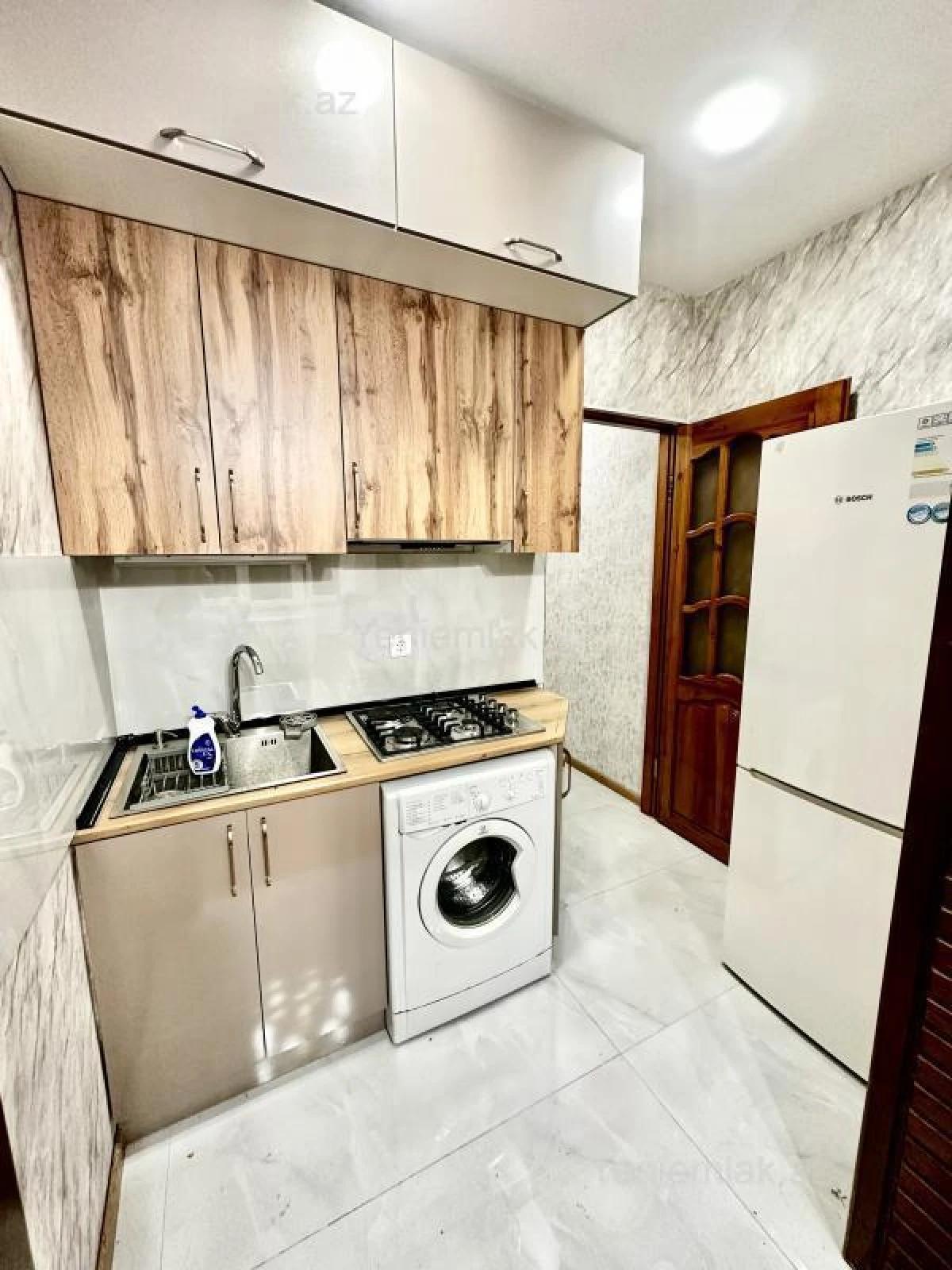 Satılır 2 otaqlı köhnə tikili 52 m²