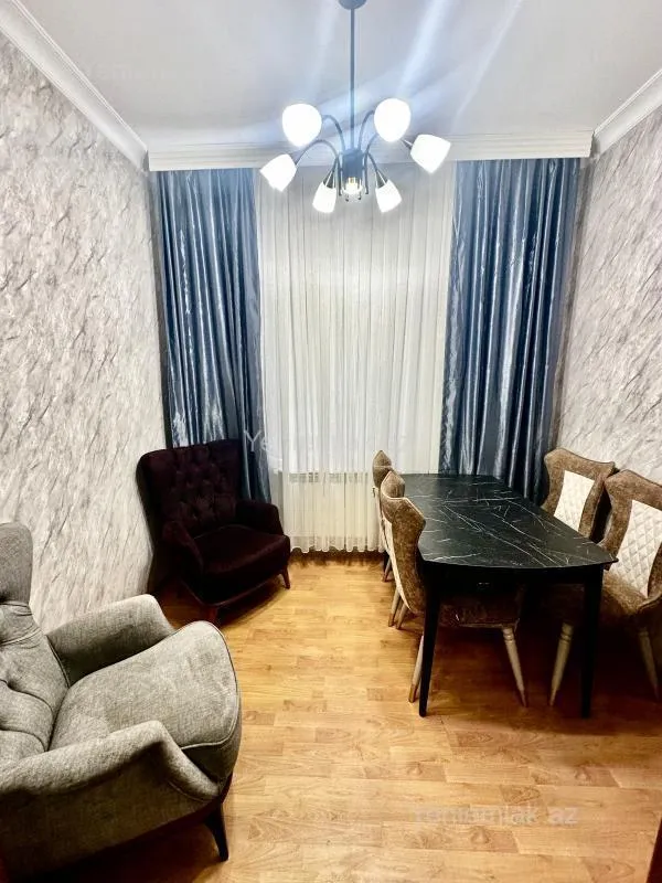 Satılır 2 otaqlı köhnə tikili 52 m²