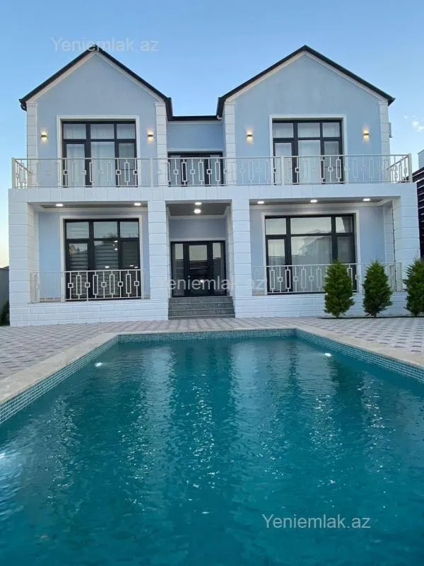 Satılır 5 otaqlı həyət evi 300 m²