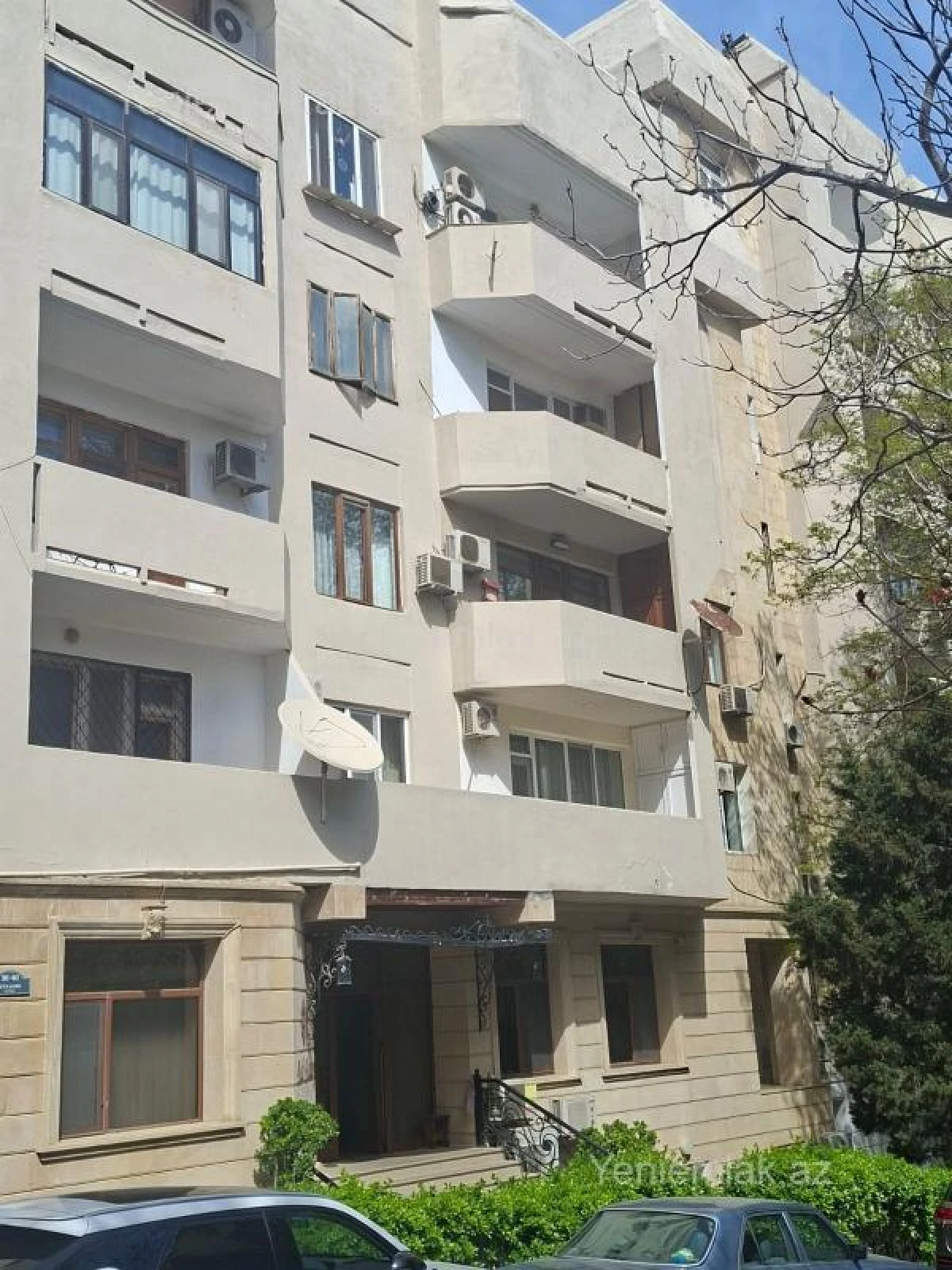 Satılır 4 otaqlı köhnə tikili 120 m²
