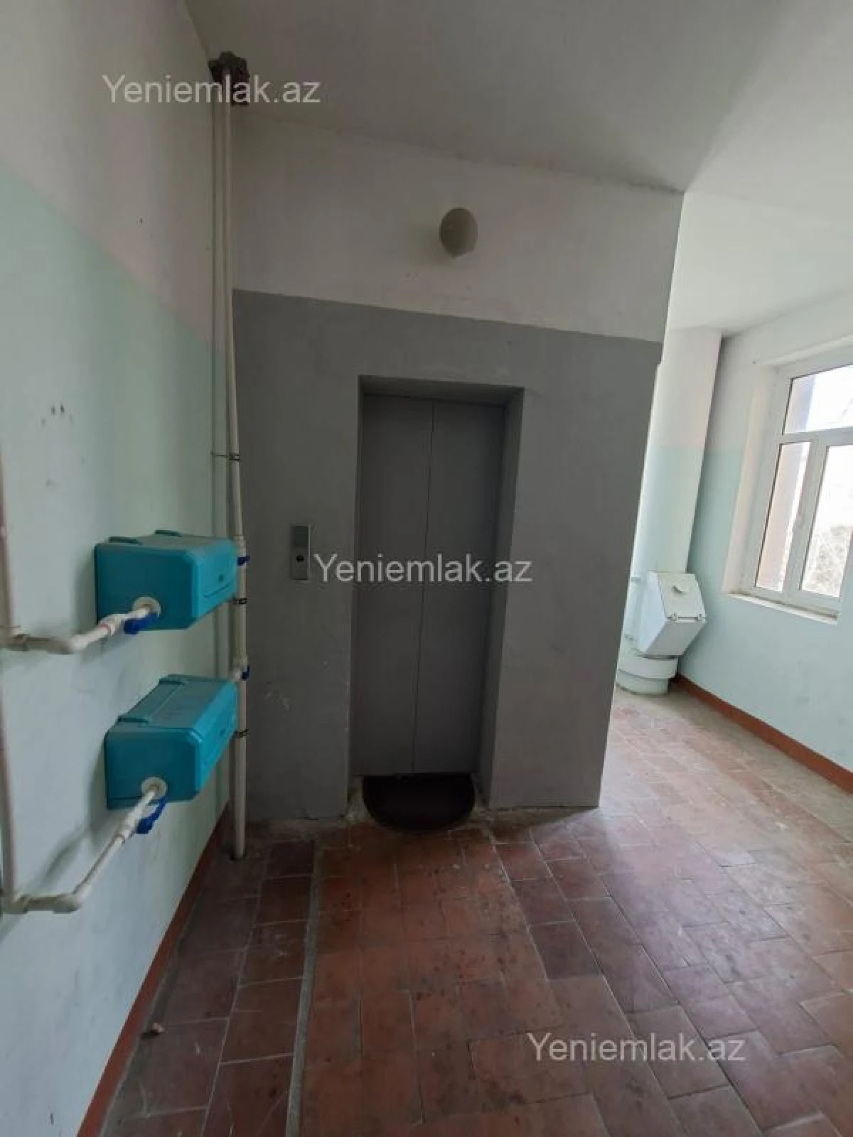 Satılır 4 otaqlı köhnə tikili 120 m²
