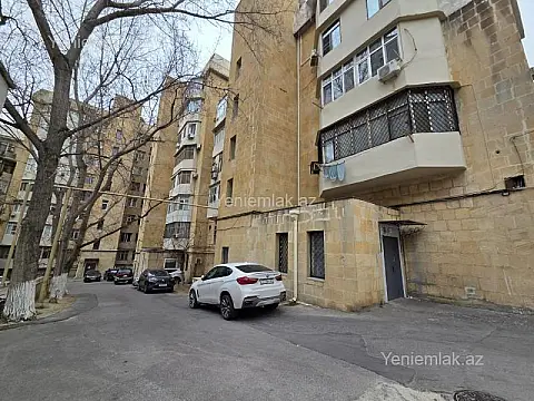 Satılır 4 otaqlı köhnə tikili 120 m² — Bakı, Səbail 4 otaq 120.00 m²