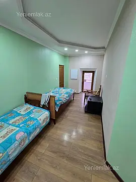 Satılır 4 otaqlı köhnə tikili 120 m²