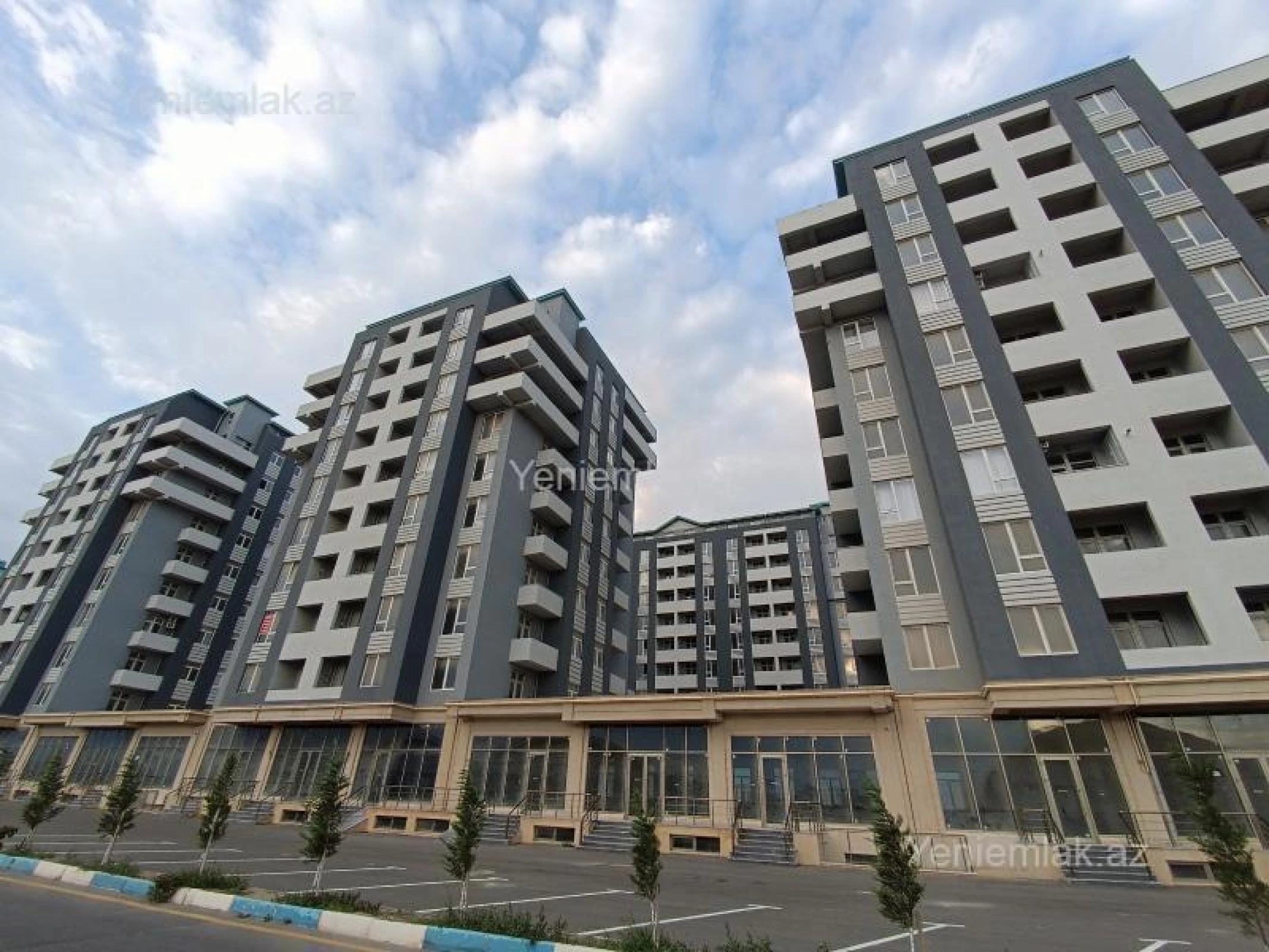 Satılır 2 otaqlı yeni tikili 72 m²