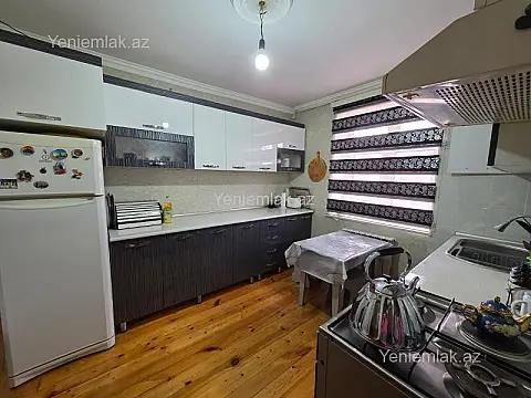 Satılır 3 otaqlı köhnə tikili 88 m²