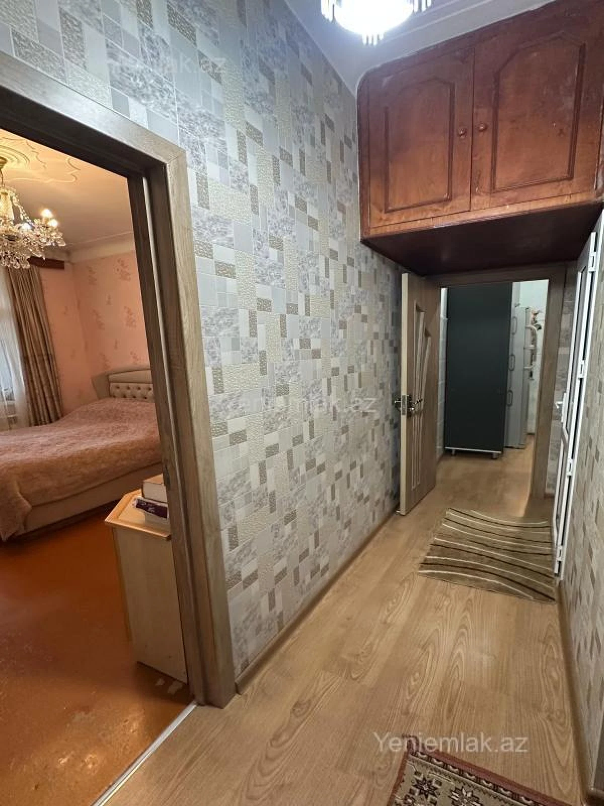 Satılır 2 otaqlı köhnə tikili 68 m²