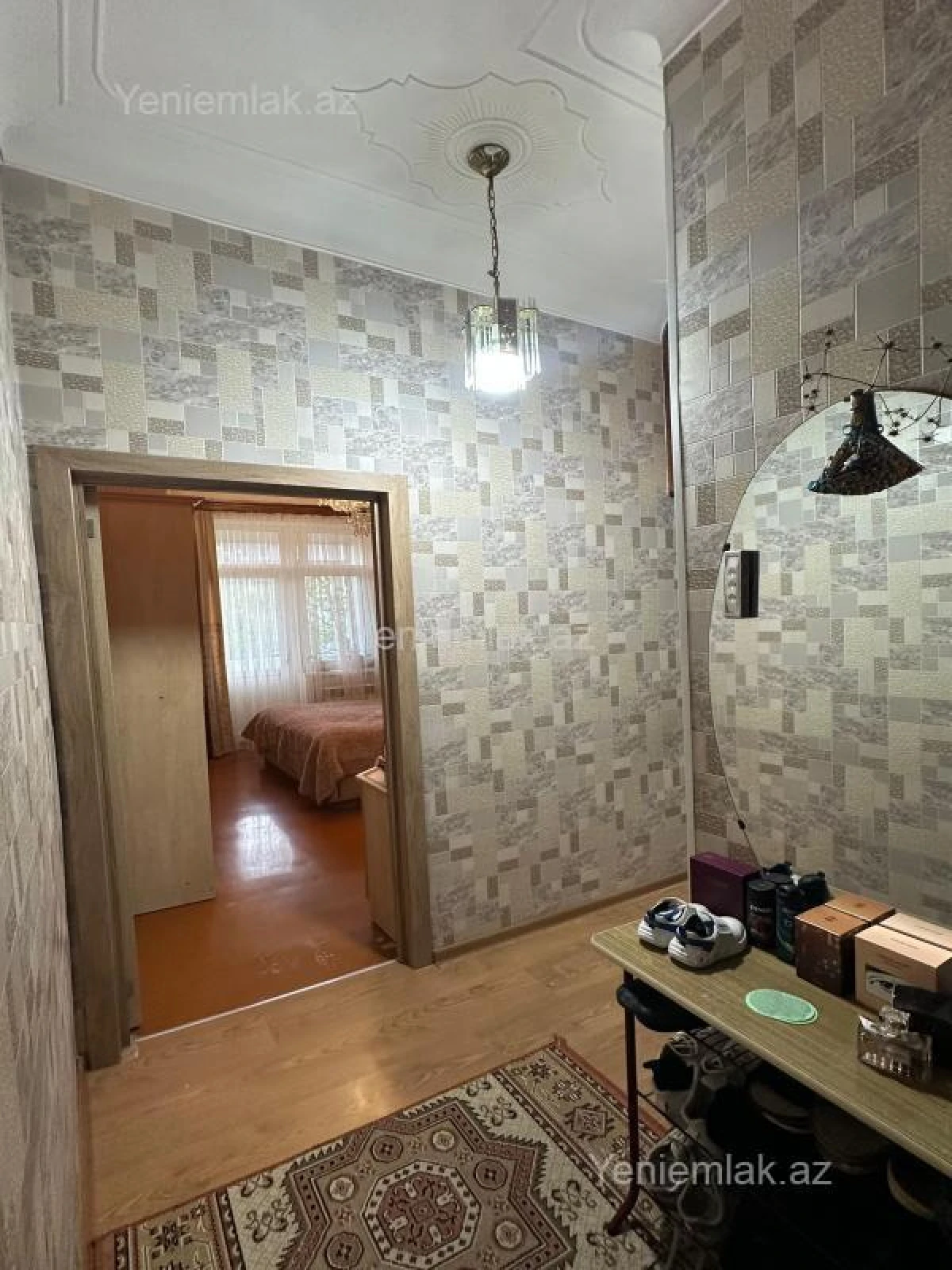 Satılır 2 otaqlı köhnə tikili 68 m²