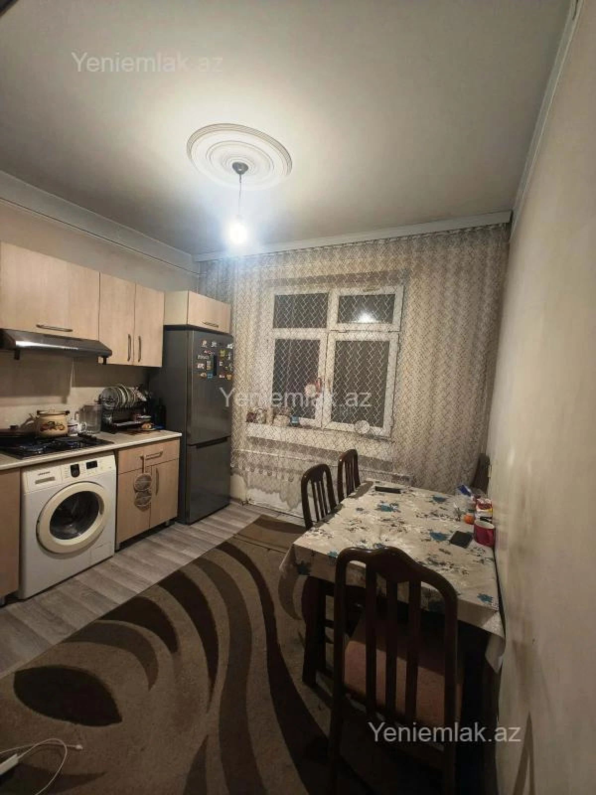 Satılır 2 otaqlı köhnə tikili 60 m²