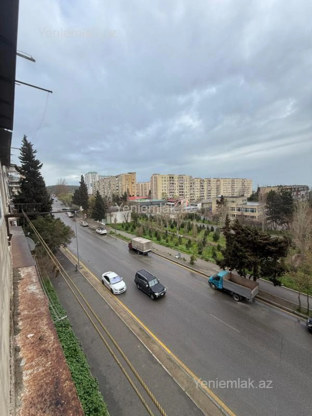 Satılır 2 otaqlı köhnə tikili 65 m²