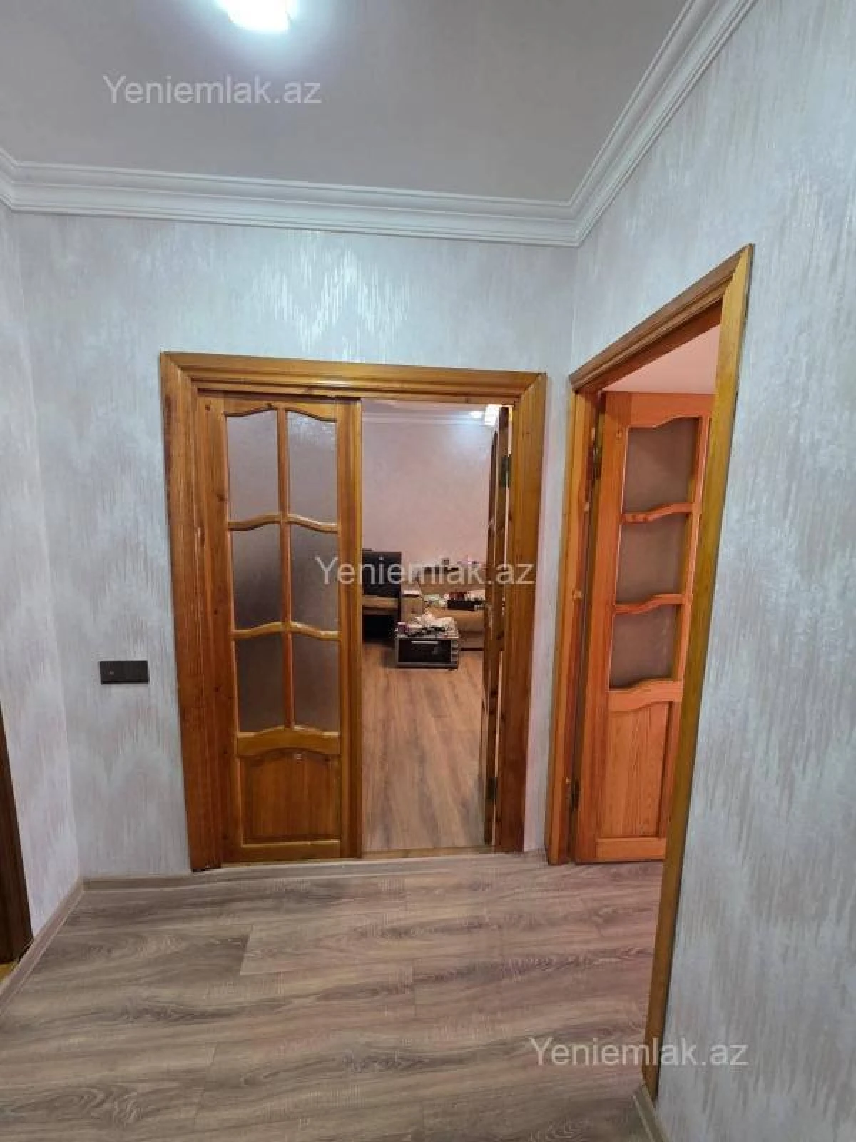 Satılır 2 otaqlı köhnə tikili 57 m²