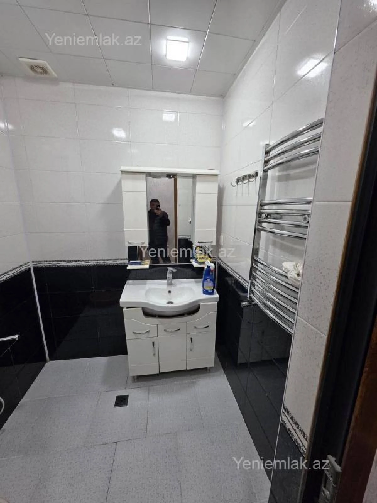 Satılır 2 otaqlı köhnə tikili 57 m²