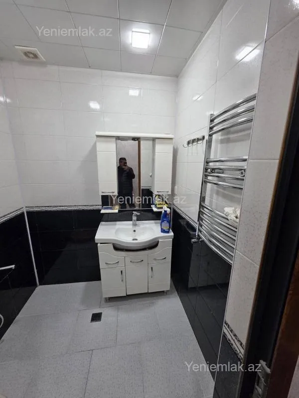 Satılır 2 otaqlı köhnə tikili 57 m²