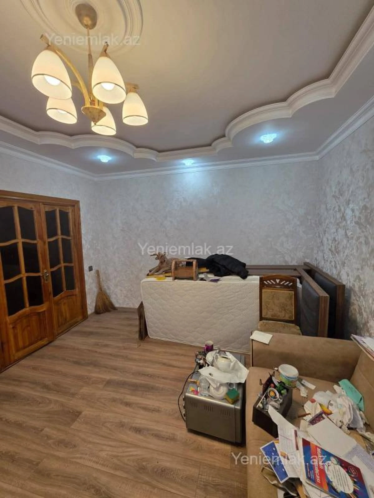 Satılır 2 otaqlı köhnə tikili 57 m²