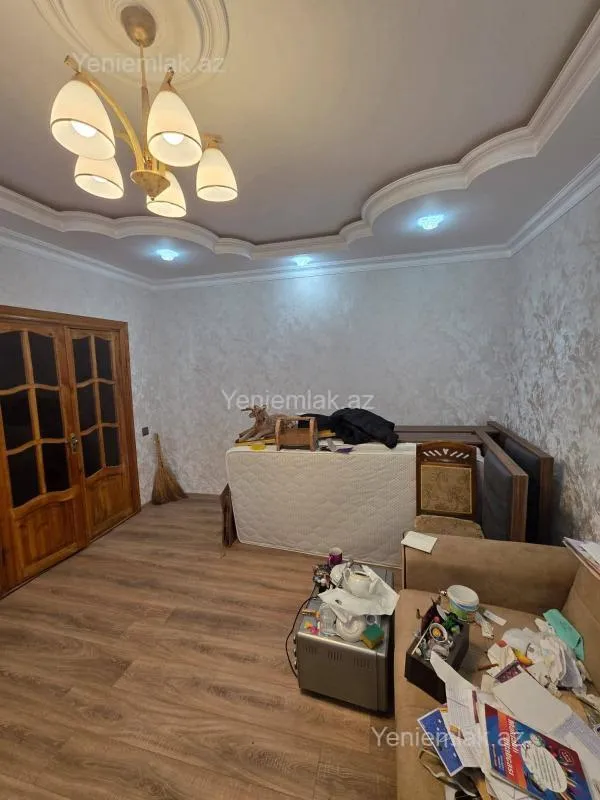 Satılır 2 otaqlı köhnə tikili 57 m²