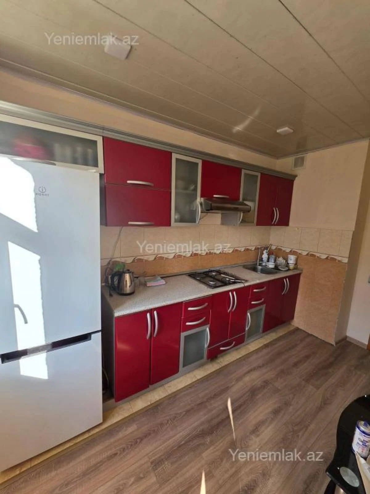 Satılır 2 otaqlı köhnə tikili 57 m²
